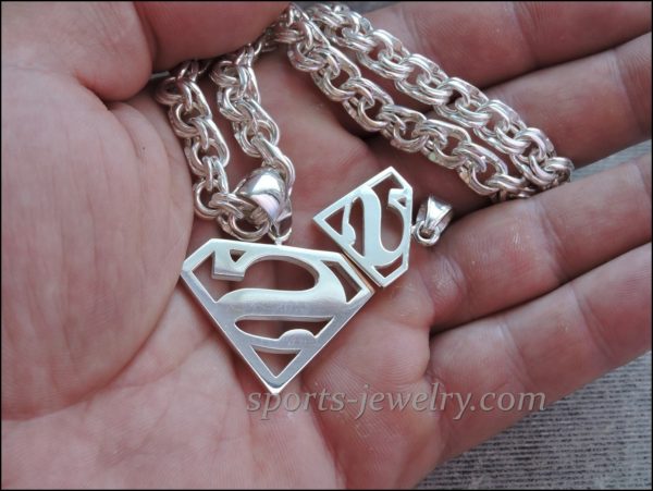 Silver superman pendant  